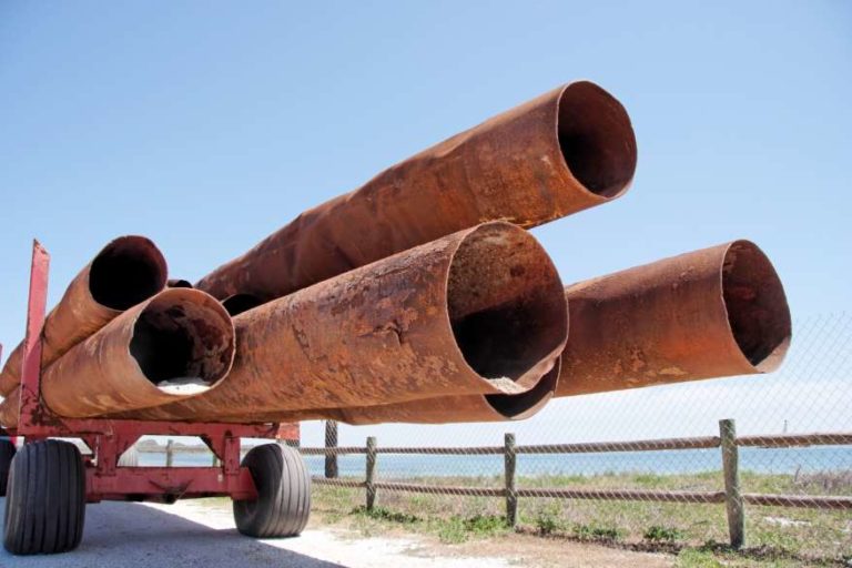 transporting rusty pipes without pipe chocks
